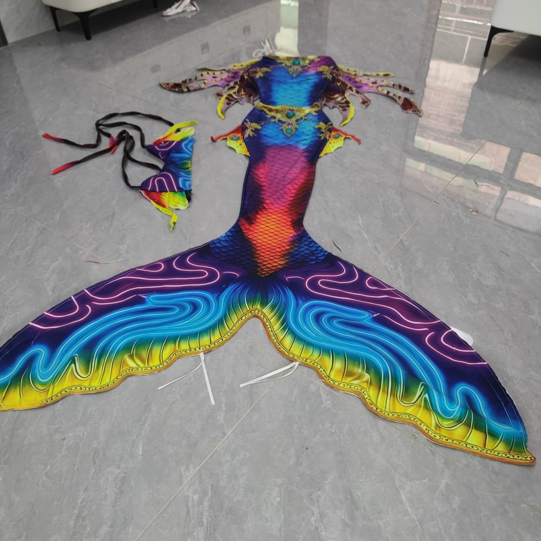 Coda di Sirena per Adulti, Cos - Aquarium & Marine Museum Kota Kinabalu recensione e prezzo