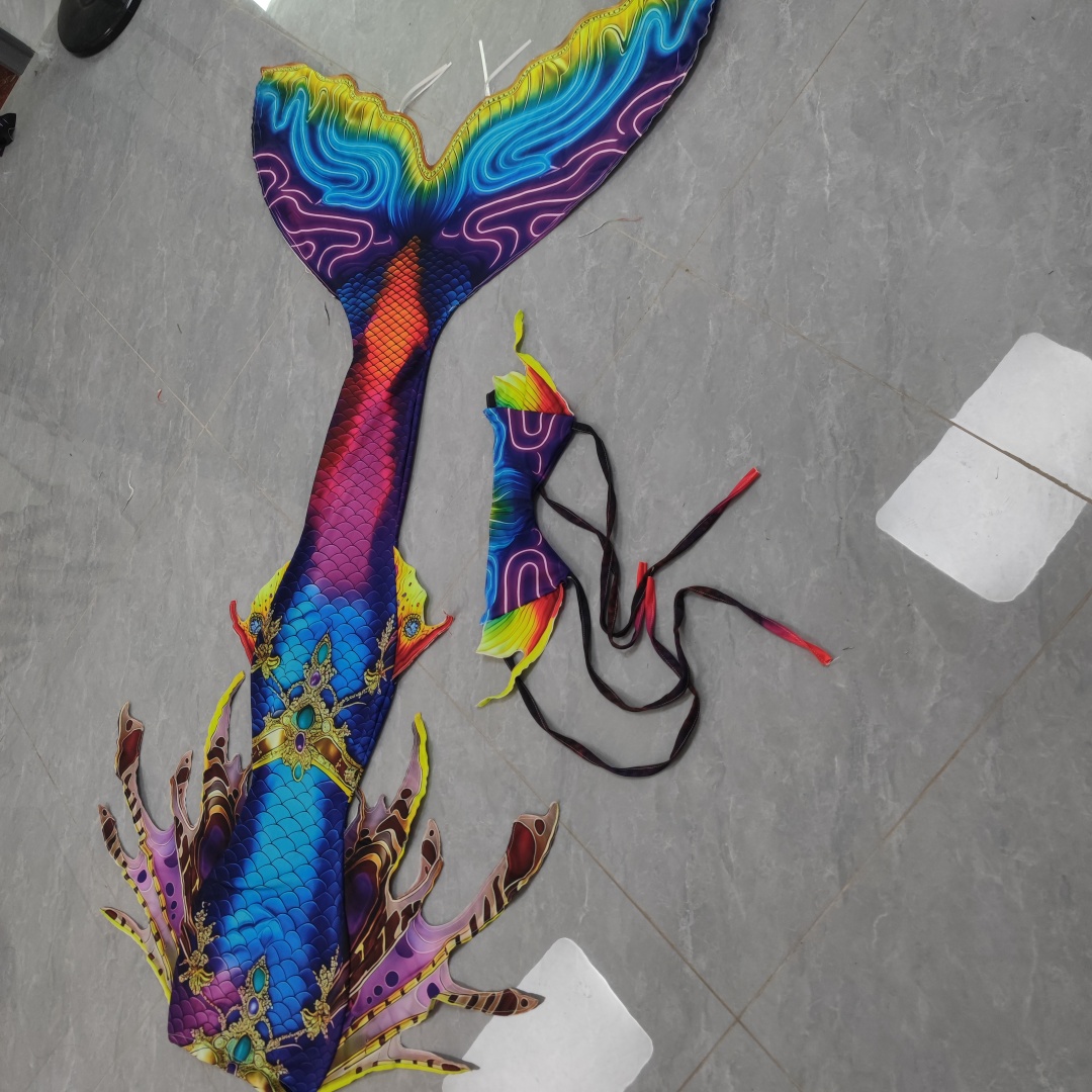 Coda di Sirena per Adulti, Cos - Aquarium & Marine Museum Kota Kinabalu recensione e prezzo